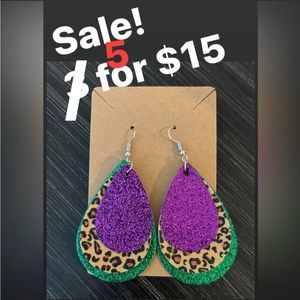 Mardi Gras earrings!